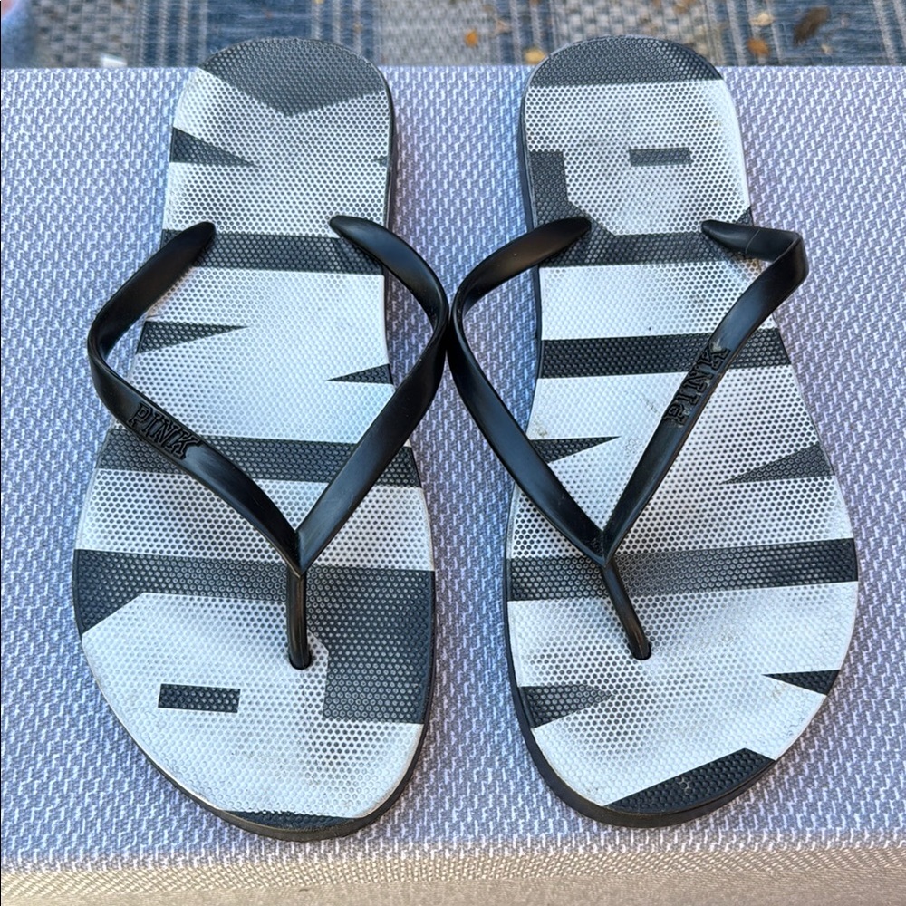 PINK VICTORIA SECRET SANDALS SIZE 9-10